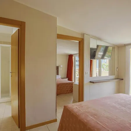 Ombretta Mare Hotel Rimini