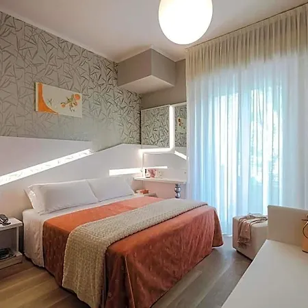 Ombretta Mare Hotel Rimini