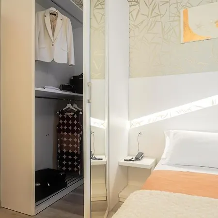 Ombretta Mare 3* Rimini